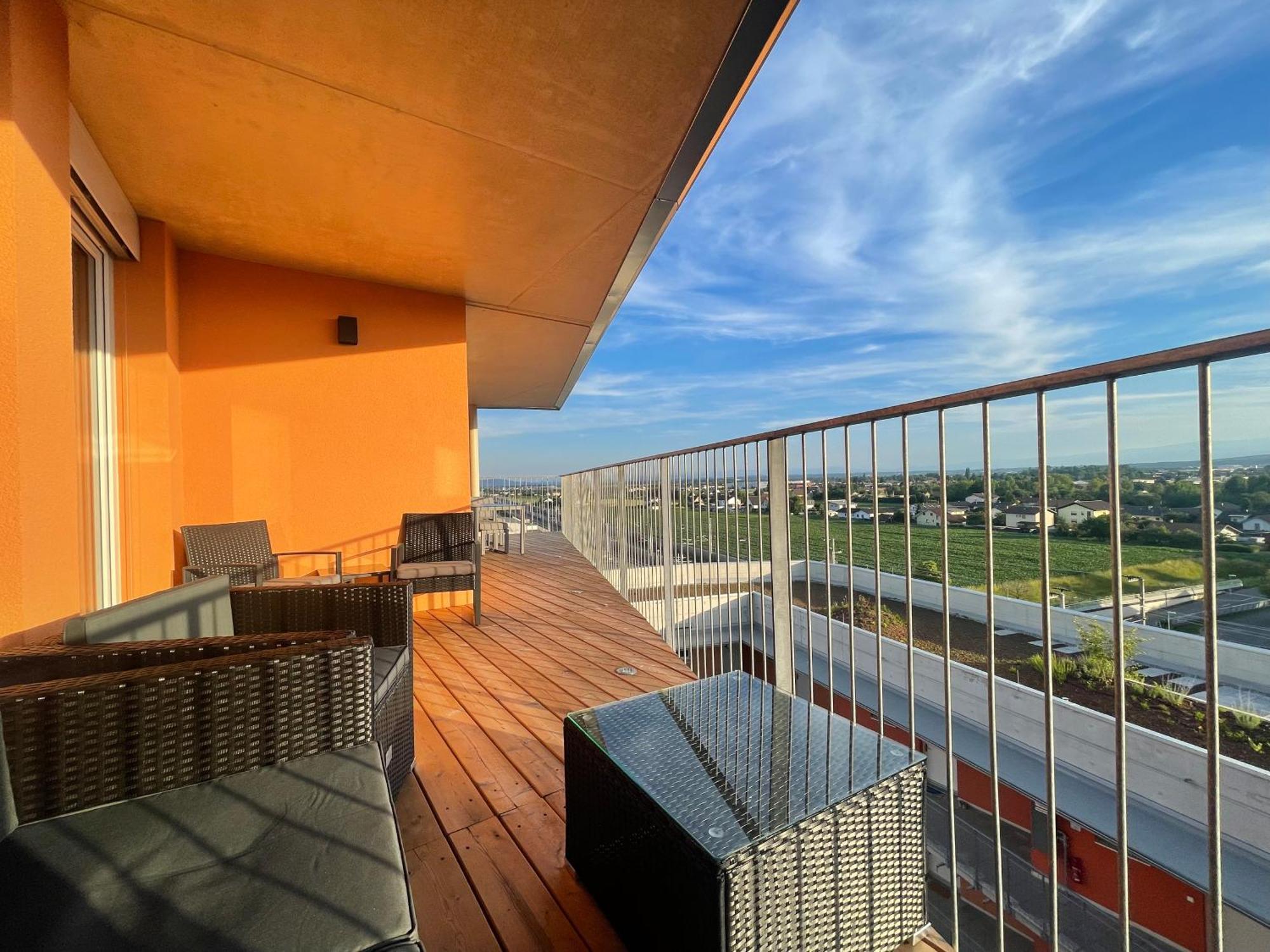 100 Qm Penthouse, Self-Check-In, 2 Parkplaetze Apartamento Graz Exterior foto